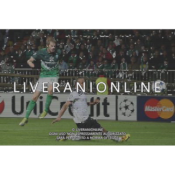 BREMA 14.09.2010 MECZ 1. KOLEJKA GRUPA A LIGA MISTRZOW SEZON 2010/11: WERDER BREMA - TOTTENHAM LONDYN 2:2 --- CHAMPIONS LEAGUE MATCH GROUP A: WERDER BREMEN - TOTTENHAM HOTSPUR FC 2:2 AARON HUNT YOUNES KABOUL WERDER BREMA TOTTENHAM FOT. NEWSPIX/ALDO LIVERANI SAS ITALY ONLY *** Local Caption *** .