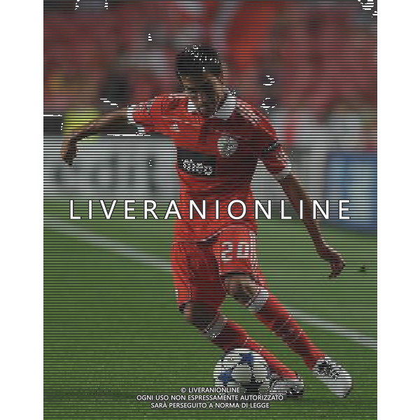 20100914: LISBON, PORTUGAL - SL Benfica vs Hapoel Tel Aviv FC: UEFA Champions League 2010/2011 - Group Stage. In picture: Nico Gaitan (Benfica). FOTO: CITYFILES/NEWSPIX.PL/ag.ALDO LIVERANI sas italy *** Local Caption *** ,
