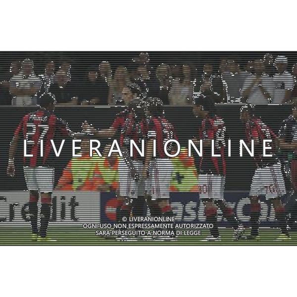 Milano 15-09-2010 Champions League 2010/11 Milan-Auxerre 2:0 nella foto l\'esultanza di zlatan ibrahimovic dopo il gol con i compagni ph marco luzzani/ag aldo liverani s.a.s.