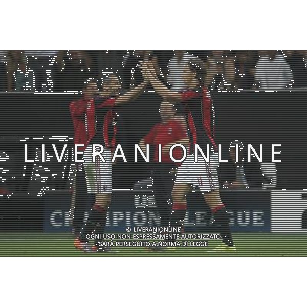 Milano 15-09-2010 Champions League 2010/11 Milan-Auxerre 2:0 nella foto l\'esultanza di zlatan ibrahimovic dopo il gol con gianluca zambrotta ph marco luzzani/ag aldo liverani s.a.s.