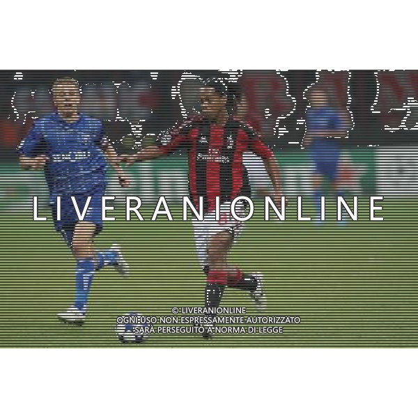 MILANO 15.09.2010-CHAMPIONS LEAGUE MATCH GROUP G MILAN - AJ AUXERRE 2:0 NELLA FOTO BENOIT PEDRETTI RONALDINHO FOT. PIOTR KUCZA/NEWSPIX.PL/AG ALDO LIVERANI ONLY ITALY 