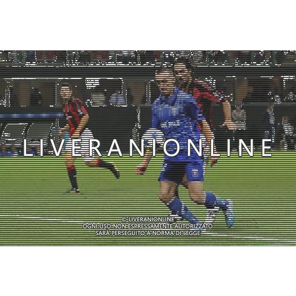 MILANO 15.09.2010-CHAMPIONS LEAGUE MATCH GROUP G MILAN - AJ AUXERRE 2:0 NELLA FOTO IRENEUSZ JELEN (AUXERRE) FOT. PIOTR KUCZA/NEWSPIX.PL/AG ALDO LIVERANI ONLY ITALY 