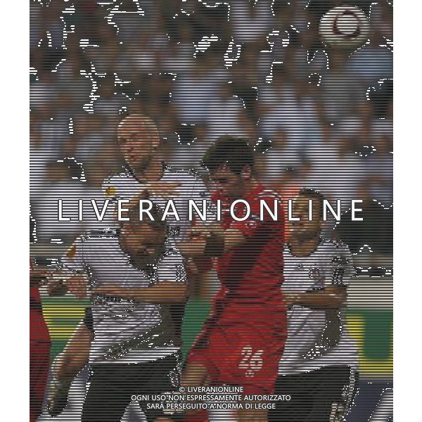INONU STADIUM - ISTAMBUL ( TURCHIA) - 16.09.2010 EUROPA LEAGUE 2010-2011 - partita BESIKTAS ISTAMBUL vs CSKA SOFIA. Pictured: Fabian Ernst (Up) and Tomas Zapotocny (below) of Besiktas and Cillian Sheridan (R) of CSKA Sofia. © Splt- SESKIMPHOTO/NEWSPIX.PL - AG. ALDO LIVERANI SAS 