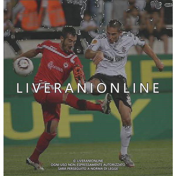 INONU STADIUM - ISTAMBUL ( TURCHIA) - 16.09.2010 EUROPA LEAGUE 2010-2011 - partita BESIKTAS ISTAMBUL vs CSKA SOFIA. Pictured: Filip Holosko (R) of Besiktas and Pavel Vidanov (L) of CSKA Sofia. © Splt- SESKIMPHOTO/NEWSPIX.PL - AG. ALDO LIVERANI SAS *** Local Caption *** 