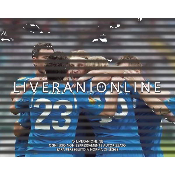 TORINO 16/09/2010 UEFA EUROPA LEAGUE 2010-2011 - PARTITA JUVENTUS vs LECH POZNAN nella foto: esultanza dopo gol Lech Poznan ©  JERZY KLESZCZ / NEWSPIX.PL - AG. ALDO LIVERANI SAS italy only ESULTANZA 