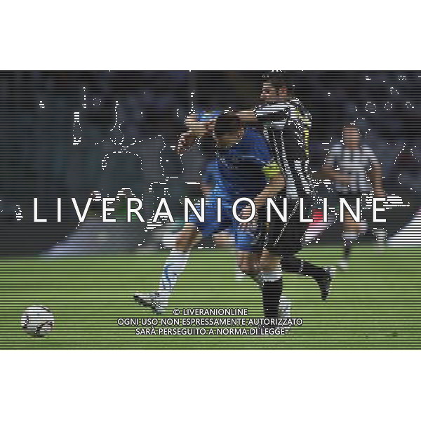 TORINO 16/09/2010 UEFA EUROPA LEAGUE 2010-2011 - PARTITA JUVENTUS vs LECH POZNAN nella foto: IVAN DJURDJEVIC (LECH) , (P) VINCENTO IAQUINTA (JUVENTUS) ©  JAKUB PIASECKI CYFRASPORT/NEWSPIX.PL- AG. ALDO LIVERANI SAS italy only *** Local Caption *** 