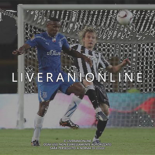 TORINO 16/09/2010 UEFA EUROPA LEAGUE 2010-2011 - PARTITA JUVENTUS vs LECH POZNAN nella foto: MANUEL ARBOLEDA (LECH) , (P/R) MILOS KRASIC (JUVE) ©  JAKUB PIASECKI CYFRASPORT/NEWSPIX.PL- AG. ALDO LIVERANI SAS italy only 