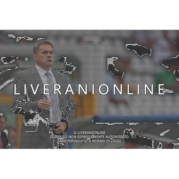 TORINO 16/09/2010 UEFA EUROPA LEAGUE 2010-2011 - PARTITA JUVENTUS vs LECH POZNAN nella foto:JACEK ZIELINSKI, allenatore Lech Poznan ©Ê LUKASZ GROCHALA/CYFRASPORT/NEWSPIX.PL- AG. ALDO LIVERANI SAS italy only 