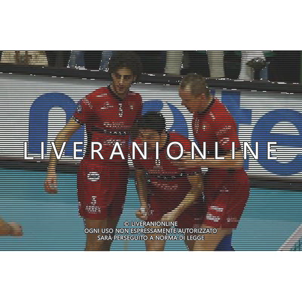 FIRENZE 15/2/2004 SISLEY TREVISO-ICOM CUNEO FINALE VOLLEY TIM CUP NELLA FOTO PAPI-NEMEC-FEI FOTO NUCCI/AG ALDO LIVERANI