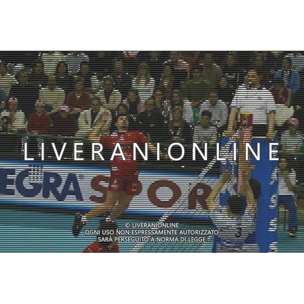 FIRENZE 15/2/2004 SISLEY TREVISO-ICOM CUNEO FINALE VOLLEY TIM CUP NELLA FOTO PAPI FOTO NUCCI/AG ALDO LIVERANI
