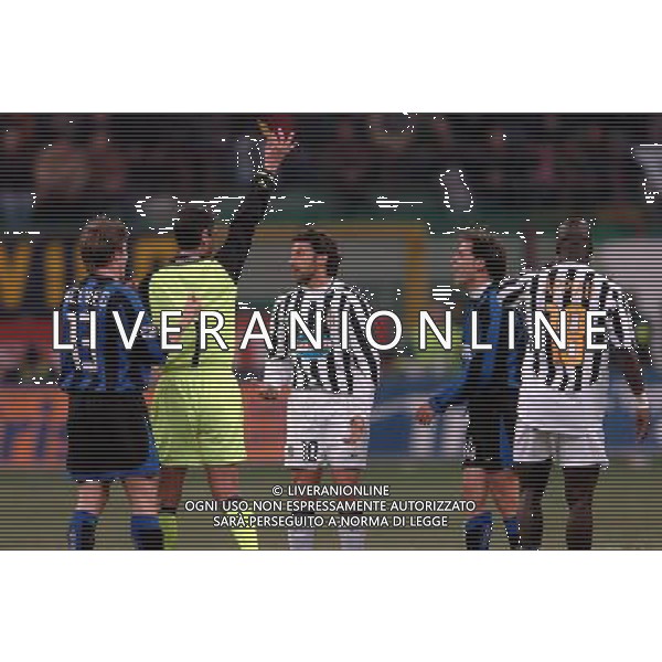 Milano 12-02-04 Inter-Juventus Coppa Italia Tim Cup 2003/04 nella foto ammonizione del piero ph marco luzzani/ag aldo liverani s.a.s.