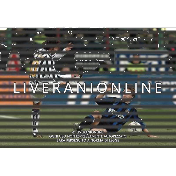 Milano 12-02-04 Inter-Juventus Coppa Italia Tim Cup 2003/04 nella foto helveg del piero ph marco luzzani/ag aldo liverani s.a.s.