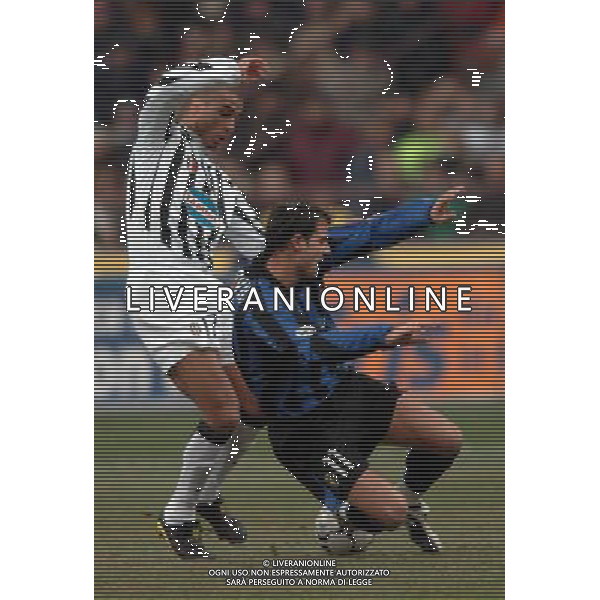 Milano 12-02-04 Inter-Juventus Coppa Italia Tim Cup 2003/04 nella foto trezeguet stancovic ph marco luzzani/ag aldo liverani s.a.s.
