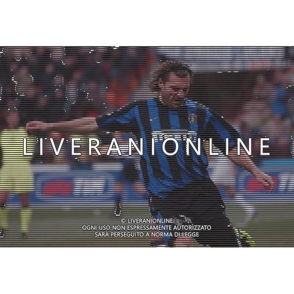 Milano 12-02-04 Inter-Juventus Coppa Italia Tim Cup 2003/04 nella foto vieri deluso ph marco luzzani/ag aldo liverani s.a.s.