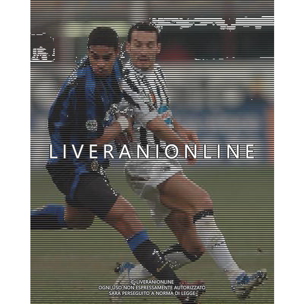 Milano 12-02-04 Inter-Juventus Coppa Italia Tim Cup 2003/04 nella foto zambrotta adriano ph marco luzzani/ag aldo liverani s.a.s.