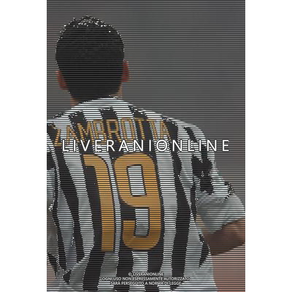 Milano 12-02-04 Inter-Juventus Coppa Italia Tim Cup 2003/04 nella foto zambrotta gianluca ph marco luzzani/ag aldo liverani s.a.s.