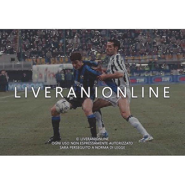 Milano 12-02-04 Inter-Juventus Coppa Italia Tim Cup 2003/04 nella foto zanetti zambrotta ph marco luzzani/ag aldo liverani s.a.s.