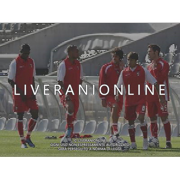 20100927: BRAGA, PORTUGAL - SC Braga training session to prepare Champions League 2010/2011 match against Shaktar Donetsk. In picture: Elderson, Meyong, Silvio, Mossoro, Hugo Viana. PHOTO: Pedro Benavente/CITYFILES/NEWSPIX.PL. - AG. ALDO LIVERANI SAS ITALY ONLY ALLENAMENTO DELLA SQUADRA PORTOGHESE DEL BRAGA IN VISTA DELLA PARTITA DI CHAMPIONS LEAGUE 2010-2011 CONTRO IL SHAKTAR DONETSK *** Local Caption *** 