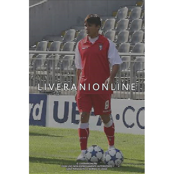 20100927: BRAGA, PORTUGAL - SC Braga vs Shakhtar Donetsk: Training Session to UEFA Champions League 2010/2011 Group H Round 2. In picture: Mossoro. PHOTO: Pedro Benavente/CITYFILES/NEWSPIX.PL- AG. ALDO LIVERANI SAS ITALY ONLY ALLENAMENTO DELLA SQUADRA PORTOGHESE DEL BRAGA IN VISTA DELLA PARTITA DI CHAMPIONS LEAGUE 2010-2011 CONTRO IL SHAKTAR DONETSK
