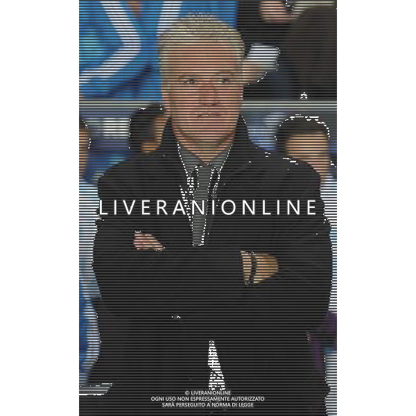 Didier Deschamps Olympique coach is pictured at the Chelsea FC Vs Olympique de Marseille for the Champions League in London, Great Britain on 27 September 2010 © FACUNDO ARRIZABALAGA - PHOTOSHOT - AG. ALDO LIVERANI SAS ITALY ONLY partita: CHELSEA vs OLYMPIQUE MARSIGLIA. CHAMPIONS LEAGUE 2010/2011 