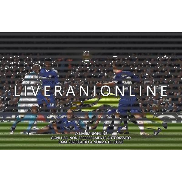 Petr Chech competes for the Ball at the Chelsea FC Vs Olympique de Marseille for the Champions League in London, Great Britain on 27 September 2010 © FACUNDO ARRIZABALAGA - PHOTOSHOT - AG. ALDO LIVERANI SAS ITALY ONLY partita: CHELSEA vs OLYMPIQUE MARSIGLIA. CHAMPIONS LEAGUE 2010/2011 