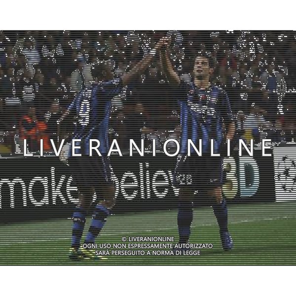 Inter - Werder Brema Champions League 29/09/2010 nella foto esultanza dopo il gol di samuel eto\'o con cristian chivu ©Luzzani/Agenzia Aldo Liverani Sas
