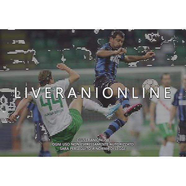 Inter - Werder Brema Champions League 29/09/2010 nella foto stankovic e bargfrede ©Luzzani/Agenzia Aldo Liverani Sas