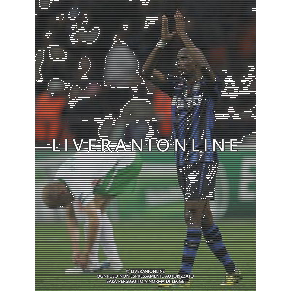 Inter - Werder Brema Champions League 29/09/2010 nella foto samuel eto\'o esultanza a fine gara ©Luzzani/Agenzia Aldo Liverani Sas
