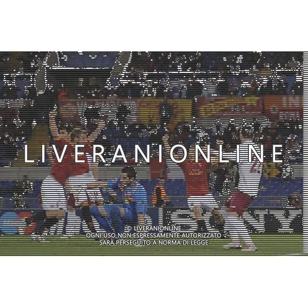 Roma - 28/09/2010 - Stadio Olimpico - Uefa Champions League 2010/2011 - Fase a gironi - Gruppo E - Roma vs CFR Cluj - nella foto: L\'esultanza di Daniele DE ROSSI e Francesco TOTTI dopo il gol di Philippe MEXES ph. Corradetti/Aldo LIVERANI Sas
