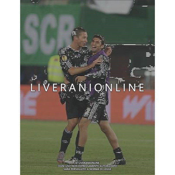 Euroleague group L match between Rapid Vienna v Besiktas Istanbul at Ernst Happel Stadium in Wien, Austria. 30.09.2010 Match Scored: Rapid Vienna 1 v Besiktas Istanbul 2 NELLA FOTO Filip Holosko (L) and Ismail Koybasi (R) of Besiktas. Newspix.pl *** Local Caption *** www.newspix.pl AG ALDO LIVERANI ONLY ITALY