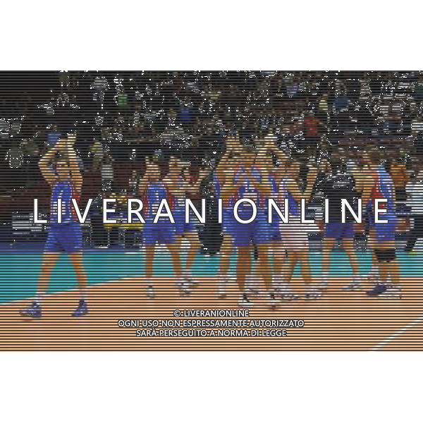 Campionati Mondiali Pallavolo maschile FIVB 1Á giornata della seconda fase Milano 30-09-2010 Cuba - Serbia nella foto: gioia Serbia a fine gara foto Garavaglia - ag. Aldo Liverani sas