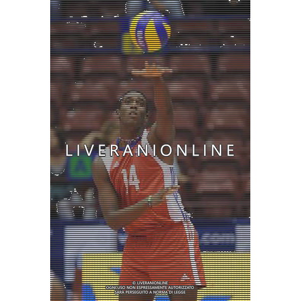 Campionati Mondiali Pallavolo maschile FIVB 1¡ giornata della seconda fase Milano 30-09-2010 Cuba - Serbia nella foto: Raydel Hierrezuelo Aguirre (Cuba) foto Garavaglia - ag. Aldo Liverani sas