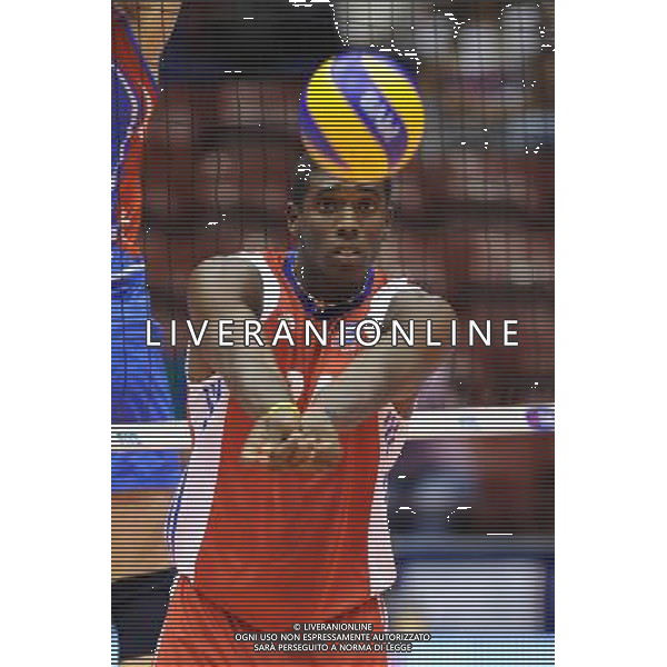 Campionati Mondiali Pallavolo maschile FIVB 1¡ giornata della seconda fase Milano 30-09-2010 Cuba - Serbia nella foto: Rayed Hierrezuelo Aguirre (Cuba) foto Garavaglia - ag. Aldo Liverani sas