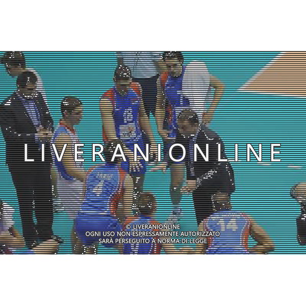 Campionati Mondiali Pallavolo maschile FIVB 1¡ giornata della seconda fase Milano 30-09-2010 Cuba - Serbia nella foto: un timeout della Serbia, al centro l\'allenatore Igor Kolakovic foto Garavaglia - ag. Aldo Liverani sas