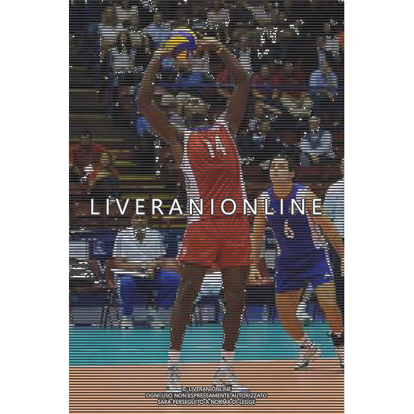 Campionati Mondiali Pallavolo maschile FIVB 1¡ giornata della seconda fase Milano 30-09-2010 Cuba - Serbia nella foto: Rayed Hierrezuelo Aguirre (Cuba) foto Garavaglia - ag. Aldo Liverani sas
