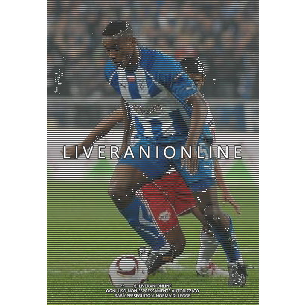 EUROPA LEAGUE 2010-2011- partita: LECH POZNAN FC RED BULL SALZBURG nella foto: MANUEL ARBOLEDA © NORBERT BARCZYK / NEWSPIX.PL - AG. ALDO LIVERANI SAS ITALY ONLY 