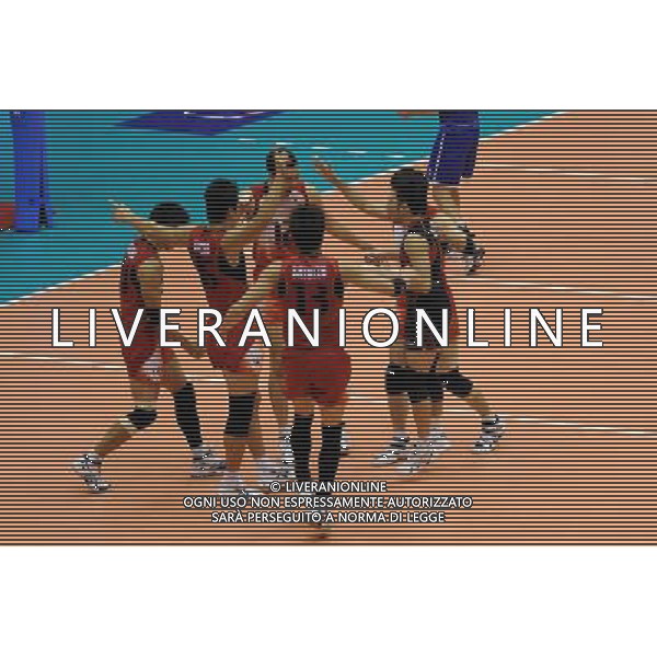 Campionati Mondiali Pallavolo maschile FIVB 2Á giornata della seconda fase Milano 1-10-2010 Giappone - Francia nella foto: gioia Giappone dopo un punto foto Garavaglia - ag. Aldo Liverani sas