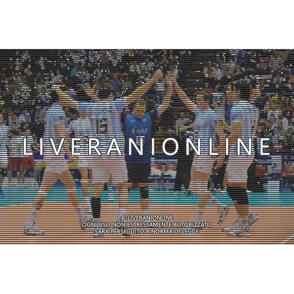 Campionati Mondiali Pallavolo maschile FIVB 3° giornata della seconda fase Milano 2-10-2010 Argentina - Giappone nella foto: esulta l\'Argentina per il passaggio alla terza fase del Mondiale foto Garavaglia - ag. Aldo Liverani sas