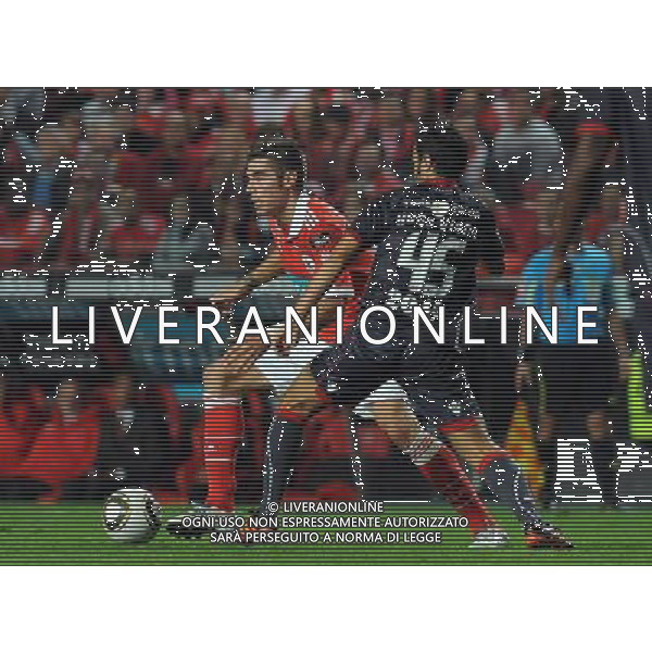 20101003: LISBON, PORTUGAL - SL Benfica vs SC Braga: Portuguese League 2010/2011, 7th round. NELLA FOTO Garcia (Benfica) and Hugo Viana (Braga) PHOTO: Alvaro Isidoro/CITYFILES/NEWSPIX.PL AG ALDO LIVERANI ONLY ITALY