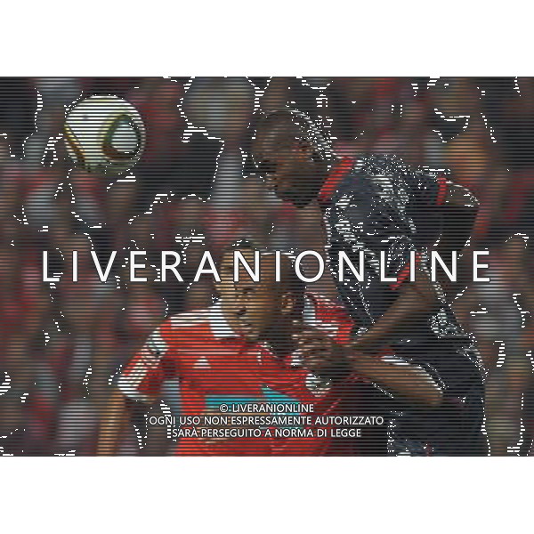 20101003: LISBON, PORTUGAL - SL Benfica vs SC Braga: Portuguese League 2010/2011, 7th round. NELLA FOTO Luisao (Benfica) and Paulao (Braga) PHOTO: Alvaro Isidoro/CITYFILES/NEWSPIX.PL AG ALDO LIVERANI ONLY ITALY