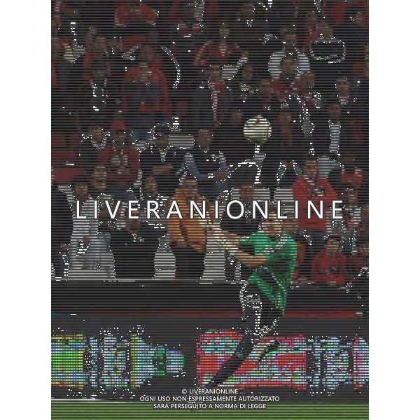 20101003: LISBON, PORTUGAL - SL Benfica vs SC Braga: Portuguese League 2010/2011, 7th round. NELLA FOTO Roberto Gimenez Gago (Benfica goalkeeper) PHOTO: Alvaro Isidoro/CITYFILES/NEWSPIX.PL AG ALDO LIVERANI ONLY ITALY