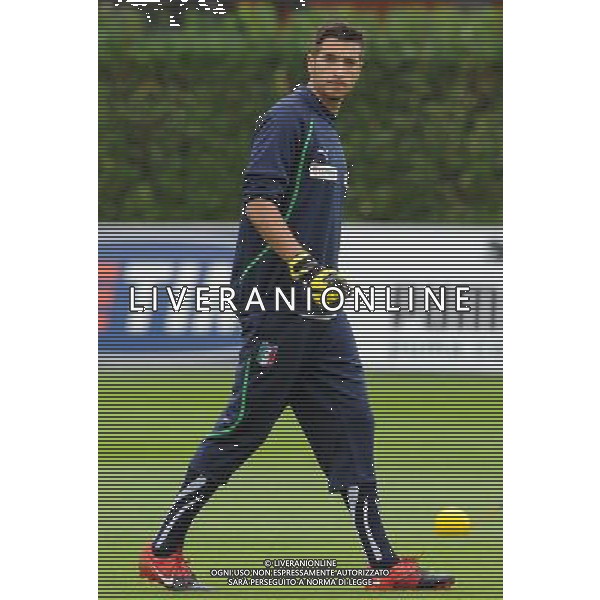 Raduno Nazionale Italiana a Coverciano Coverciano(FI) - 04.10.2010 Allenamento Nella Foto:mirante antonio /Ph.Vitez-Ag. Aldo Liverani