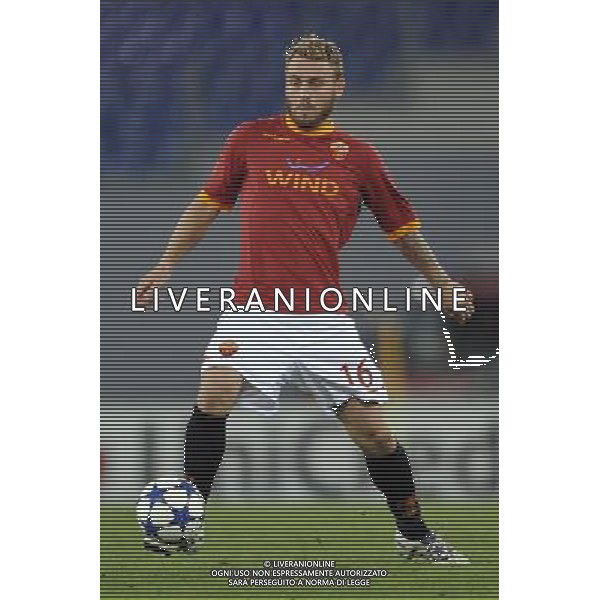 Roma - 28/09/2010 - Stadio Olimpico - Uefa Champions League 2010/2011 - Fase a gironi - Gruppo E - Roma vs CFR Cluj - nella foto: Daniele DE ROSSI ph. Corradetti/Aldo LIVERANI Sas