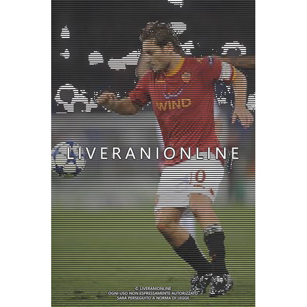 Roma - 28/09/2010 - Stadio Olimpico - Uefa Champions League 2010/2011 - Fase a gironi - Gruppo E - Roma vs CFR Cluj - nella foto: Francesco TOTTI ph. Corradetti/Aldo LIVERANI Sas