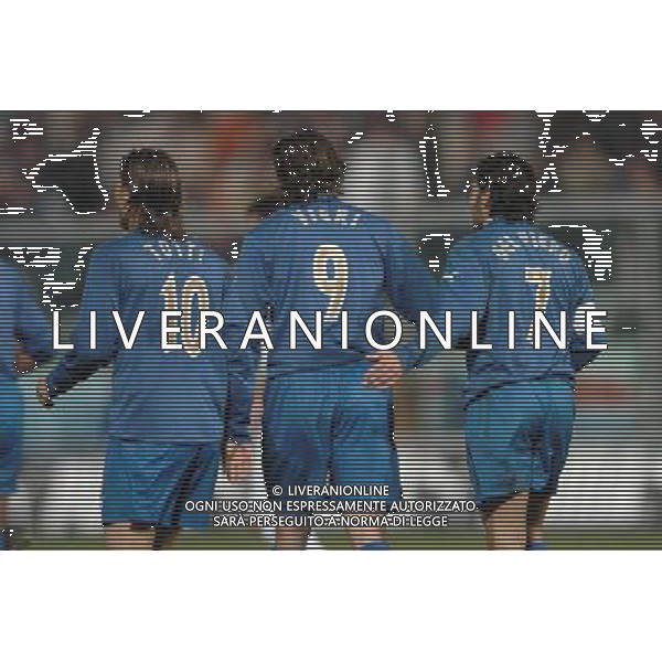 Palermo 18/02/2004 Italia-repubblica ceca amichevole nazionale nella foto francesco totti christian vieri e alessandro del piero* Agenzia Aldo liverani