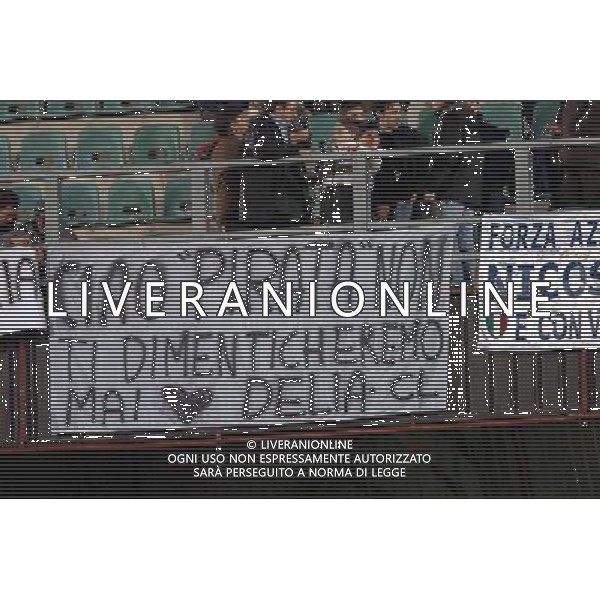 Palermo 18/02/2004 Italia-repubblica ceca amichevole nazionale nella foto striscione dei tifosi in ricordo di marco pantani* Agenzia Aldo liverani