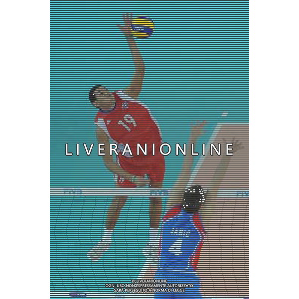 Campionati Mondiali Pallavolo maschile FIVB Semifinale Roma 9-10-2010 Cuba - Serbia nella foto: Fernando Hernandez (Cuba) foto Garavaglia - ag. Aldo Liverani sas