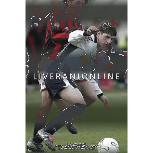 Viareggio (Lu) 13/02/2004 56¡ Coppa Carnevale Milan-Lazio Nella foto: Bortolotto Roberto del Milan contro Ciani Andrea della Lazio.* Ph Gianni Nucci/Aldo Liverani