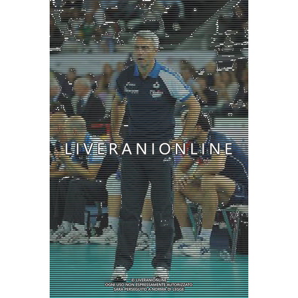 Campionati Mondiali Pallavolo maschile FIVB Finale 3Á/4Á posto Roma 10-10-2010 Italia - Serbia nella foto: l\'allenatore dell\'Italia Andrea Anastasi assiste perplesso alle fasi finali della gara foto Garavaglia - ag. Aldo Liverani sas