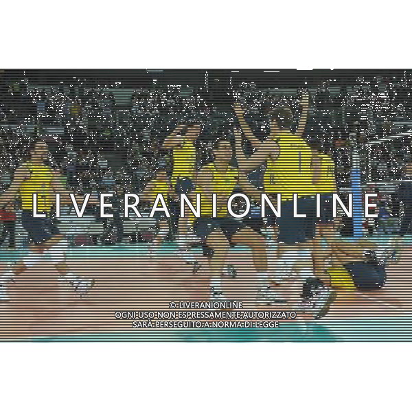 Campionati Mondiali Pallavolo maschile FIVB Finale 1¡/2¡ posto Roma 10-10-2010 Brasile - Cuba nella foto: Brasile Campione del Mondo, Vissotto ha appena realizzato l\'ultimo e decisivo punto della finale foto Garavaglia - ag. Aldo Liverani sas
